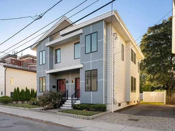 35 Bacon St Unit 35, Watertown, MA 02472