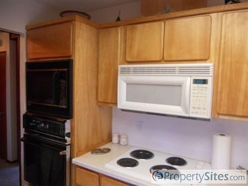 5th image of 1405 Hillcrest Dr