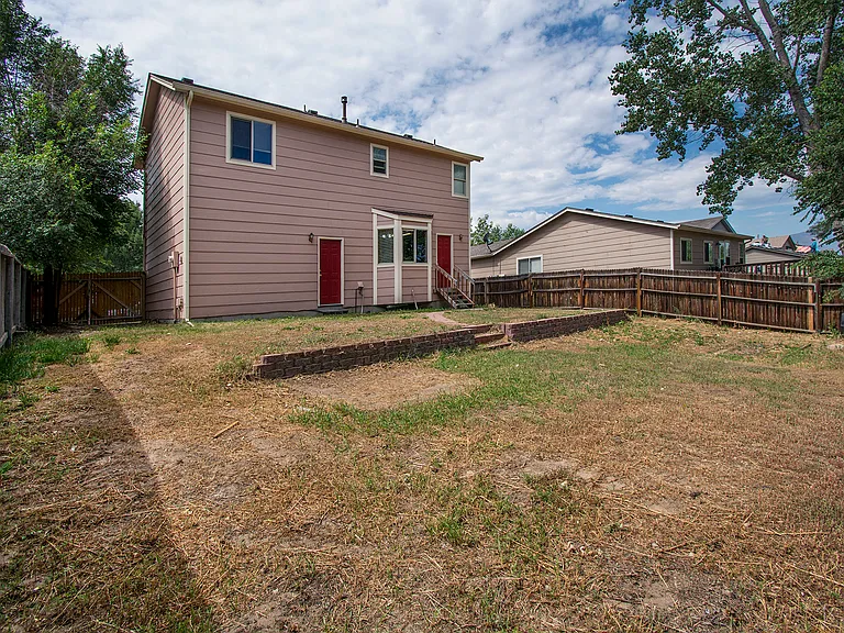 2540 Lyncrest Dr — Photo 16