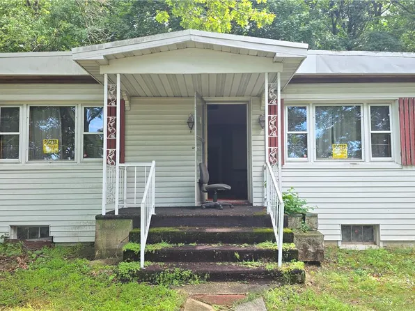 8112 Airport Rd E, Bath, PA 18014