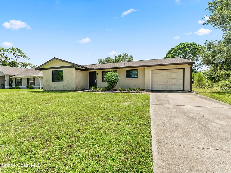 920 San Filippo Dr SE — Photo 1