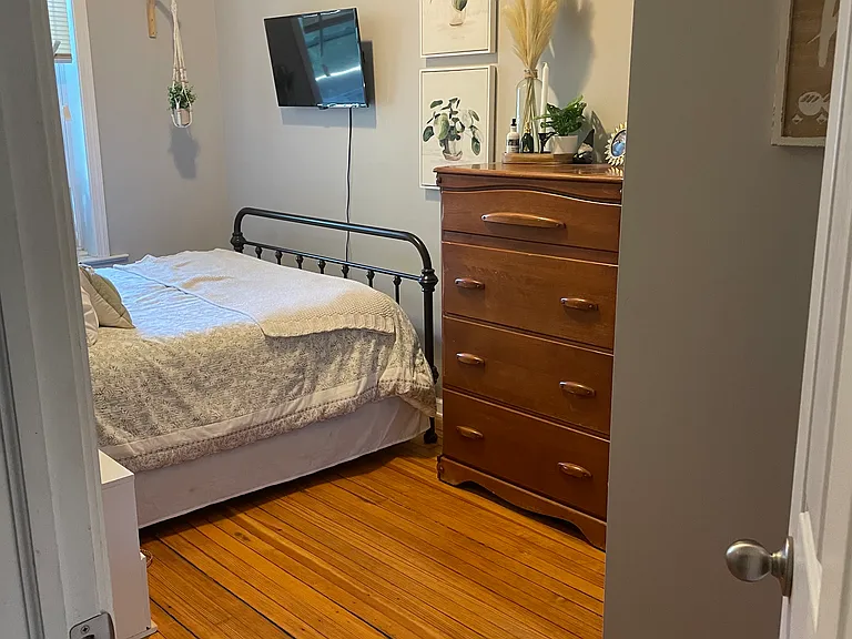 584 Madison Ave #2 — Photo 11
