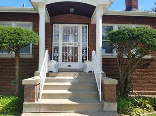 10131 S Parnell Ave, Chicago, IL 60628