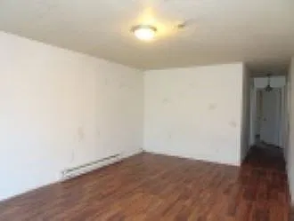 3 bed, 960 sqft, $990 — Photo 3