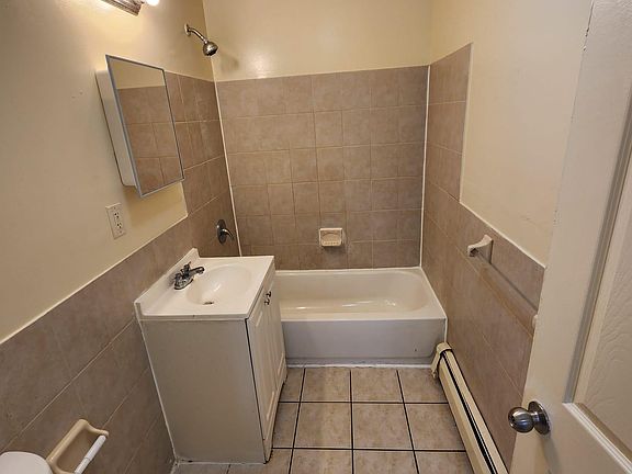 5th image of 205 Union St #13AX