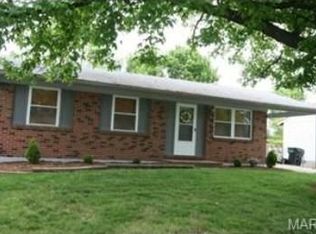 3232 Highgate Ln, Saint Charles, MO 63301