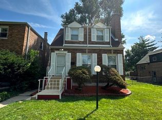 8209 S Prairie Ave, Chicago, IL