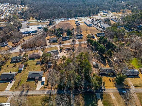 3rd image of 11 Knollview Dr