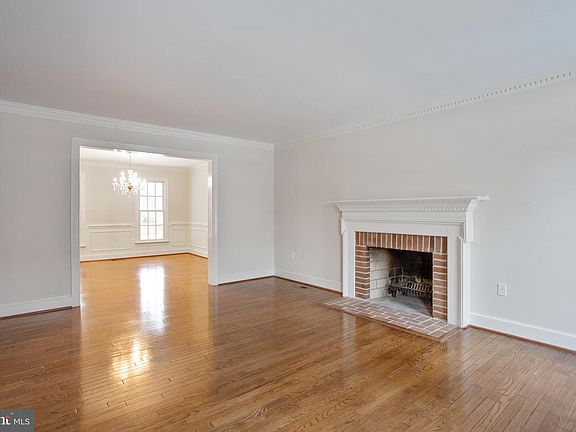 4th image of 9402 Mount Vernon Cir