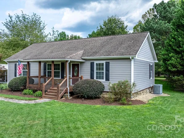 1412 Lake Tahoma Rd, Marion, NC 28752
