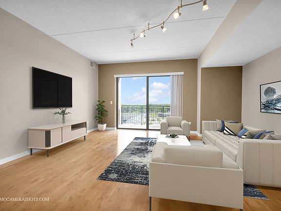 5th image of 6420 Double Eagle Dr Unit 902
