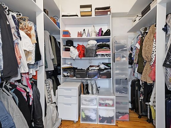 3rd image of 225 Hudson St APT 8
