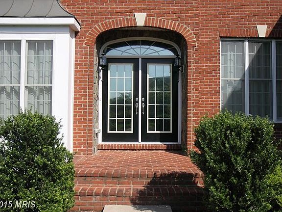 2nd image of 5712 Waterloo Bridge Cir