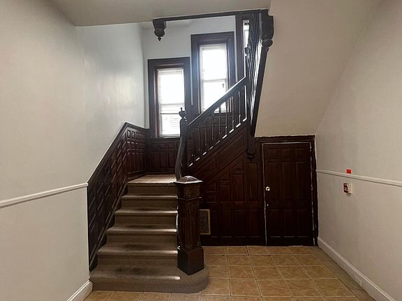 3rd image of 2217-19 E Cumberland St #1