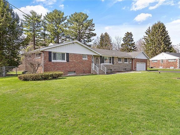 4th image of 104 Tolbert Dr