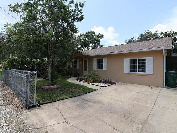 2nd image of 1360 Jarecki Ave