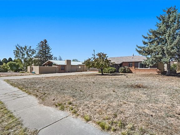3rd image of 503 Meadow Ln