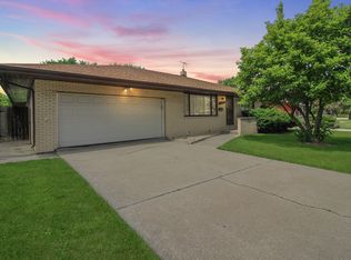 17540 Maple Ave, Lansing, IL 60438