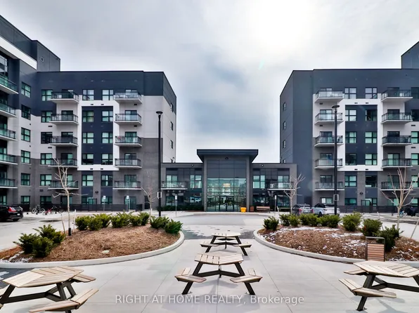 102 Grovewood Cmn, Oakville, ON