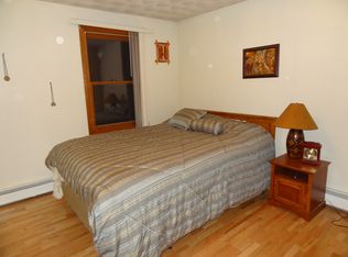 46 Woodlawn Dr, Cranston, RI 02920