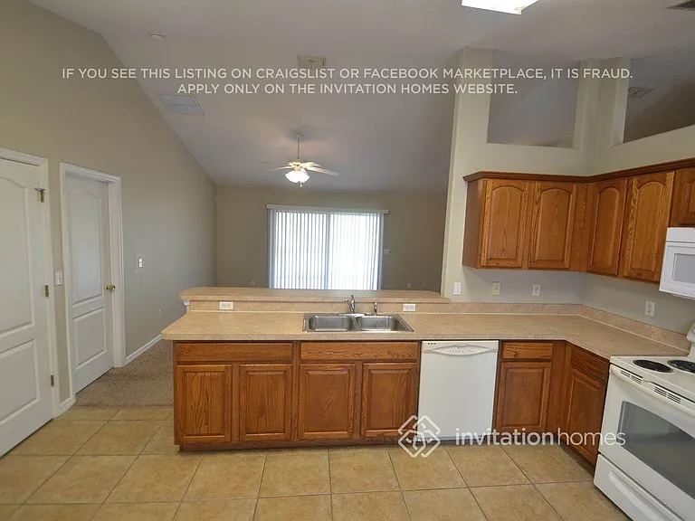211 Compass Rose Dr — Photo 3