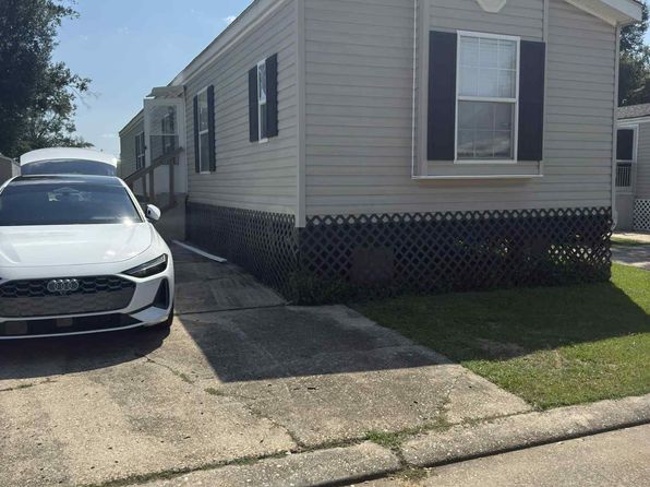128 Nassau Ct #21
