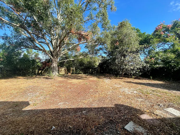 6334 Talbot Cir — Photo 17