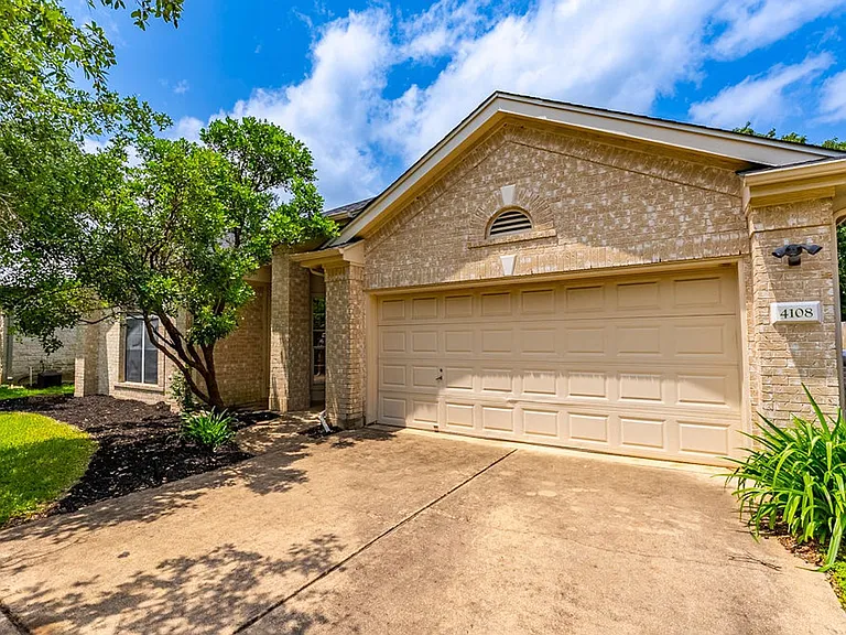 4108 Sun Spirit Dr — Photo 1