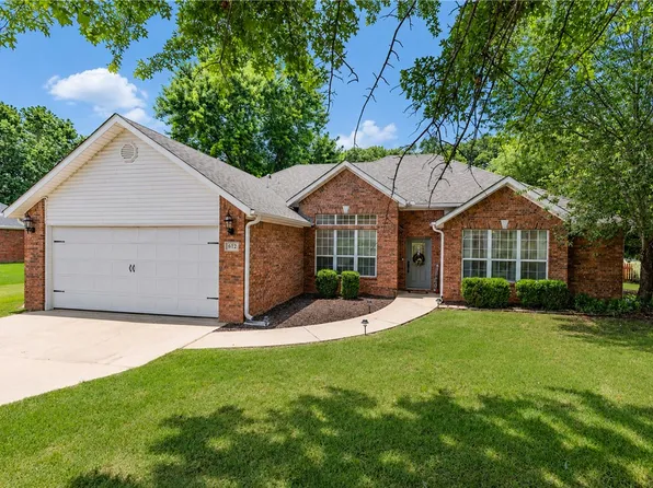 612 Whitcliff Dr, Cave Springs, AR 72718