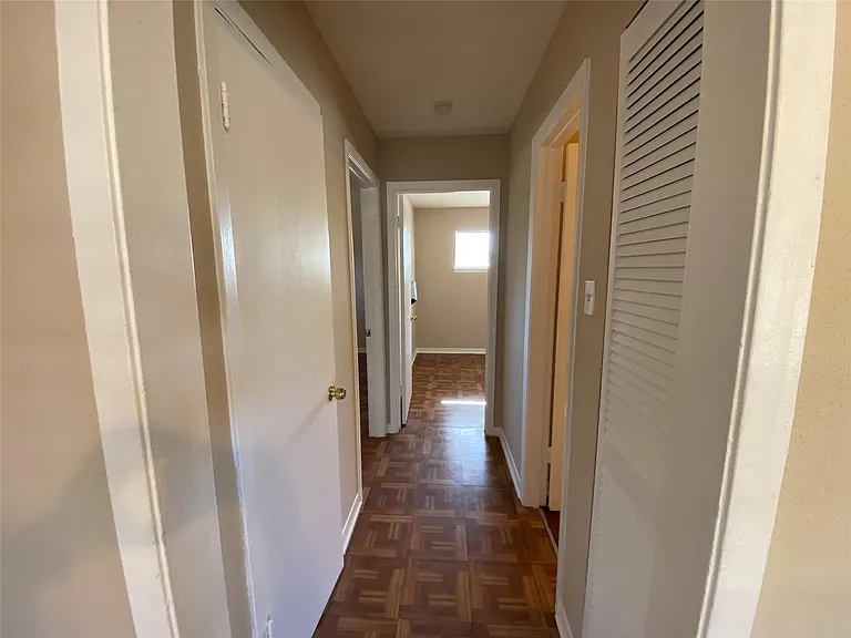 3024 Elgin St #8 — Photo 4