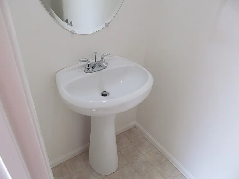 8513 Orly Ave — Photo 16