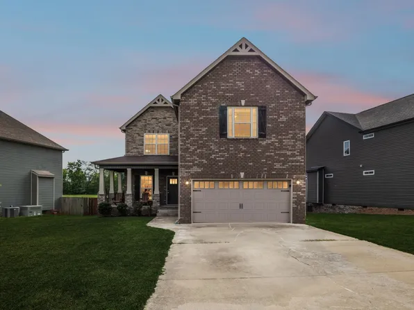 1035 Barnhill Rd, Clarksville, TN 37043