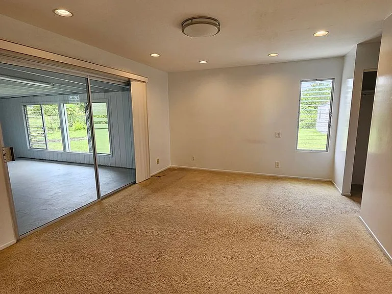 152 Lukia St — Photo 12