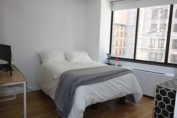 Rented by Newell and Assoc. | media 7