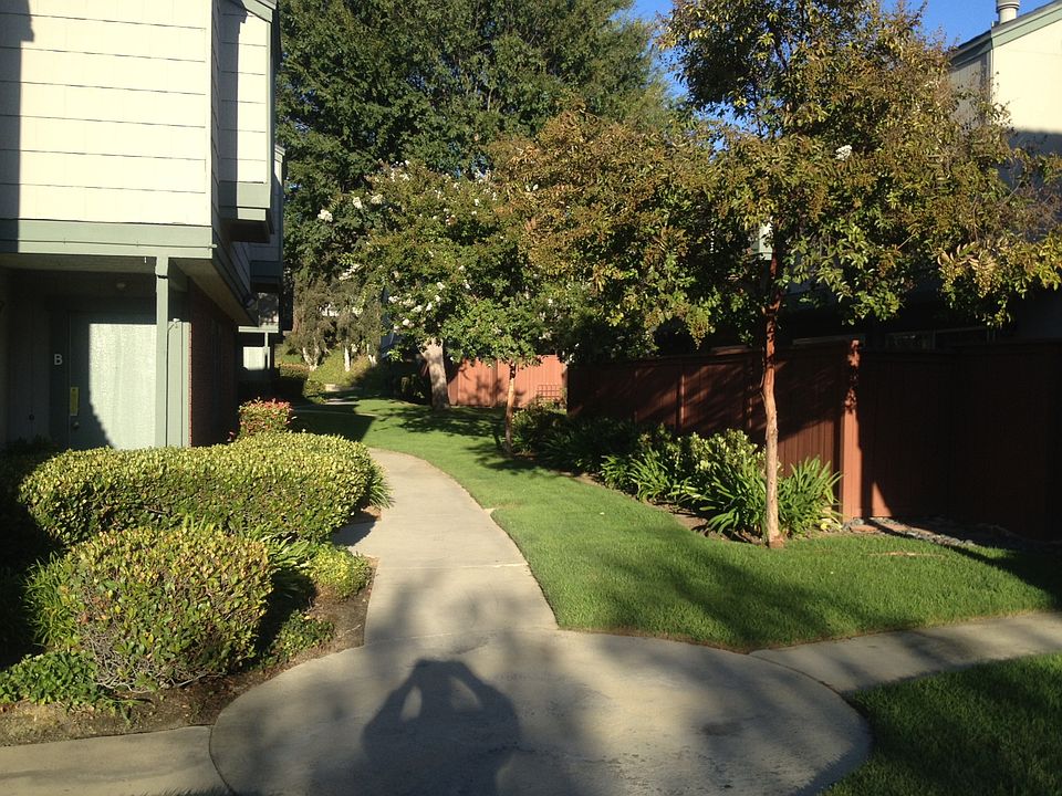 2nd image of 23620 Monument Canyon Dr Unit C