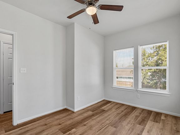 4th image of 4311 Harrisburg Blvd APT 6