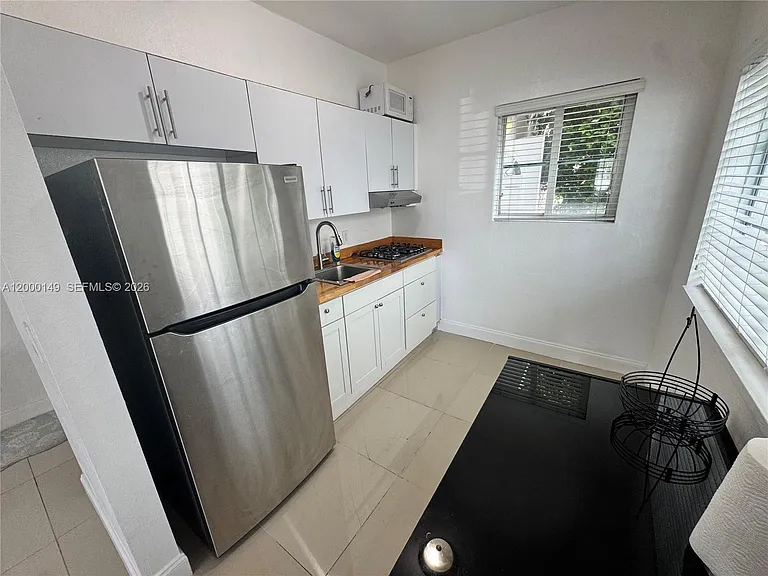 8415 Harding Ave #9 — Photo 3