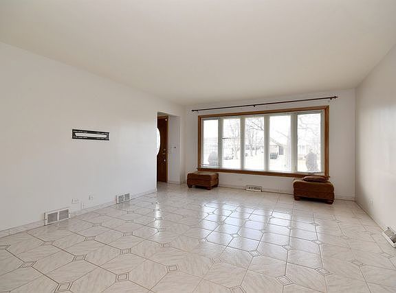 2nd image of 4301 N Olcott Ave