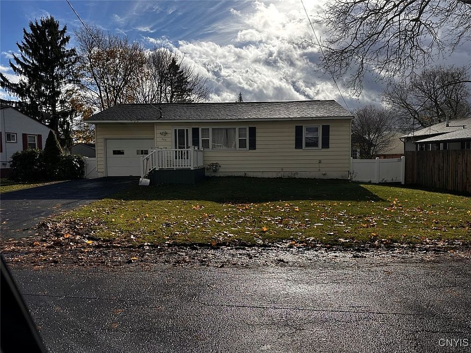 1st image of 202 Stephen Dr