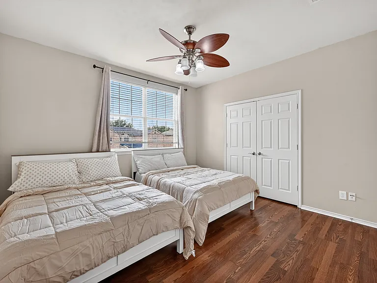 154 Castleridge Dr #B — Photo 27