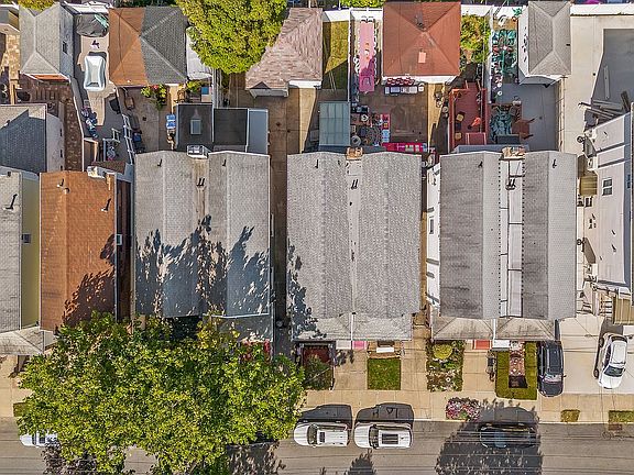 2nd image of 2229 E 38th St