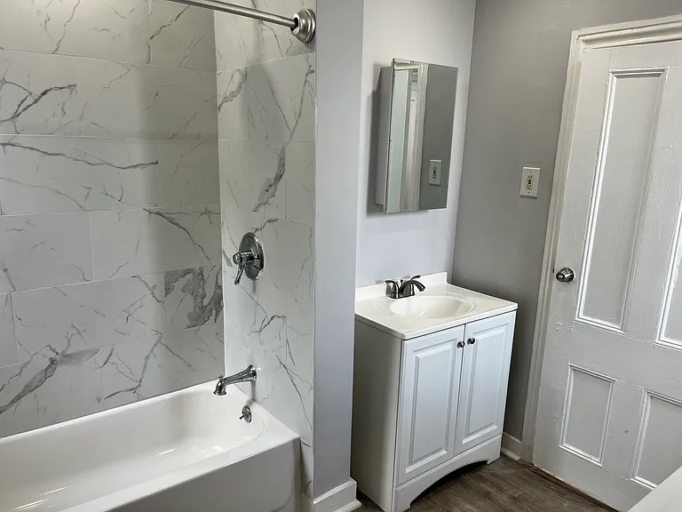 455 Wayne St #3 — Photo 3