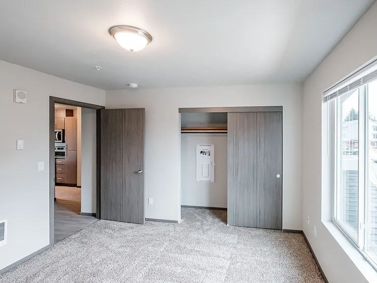 Cherry Glen Apartments — Photo 8