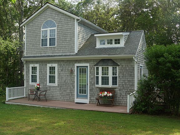 2nd image of 51 Sweetbriar Drive #51