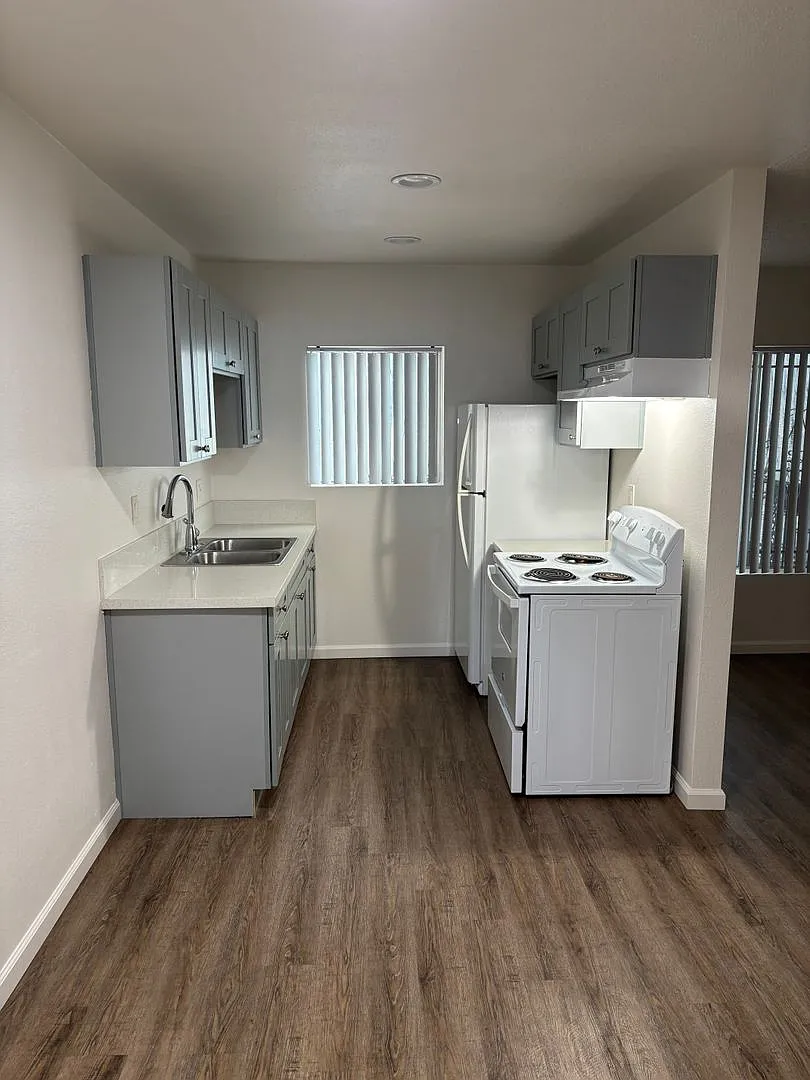1 bed, 1 bath — Photo 4