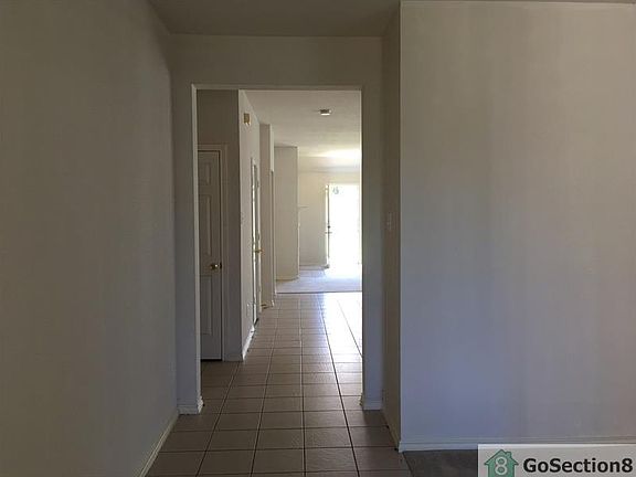 3rd image of 4513 Fir Dr