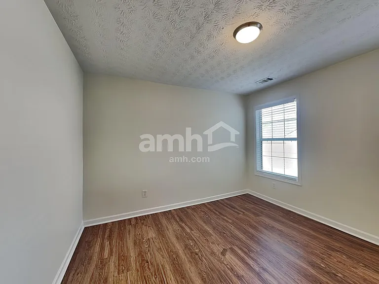 643 Bartow Dr — Photo 16