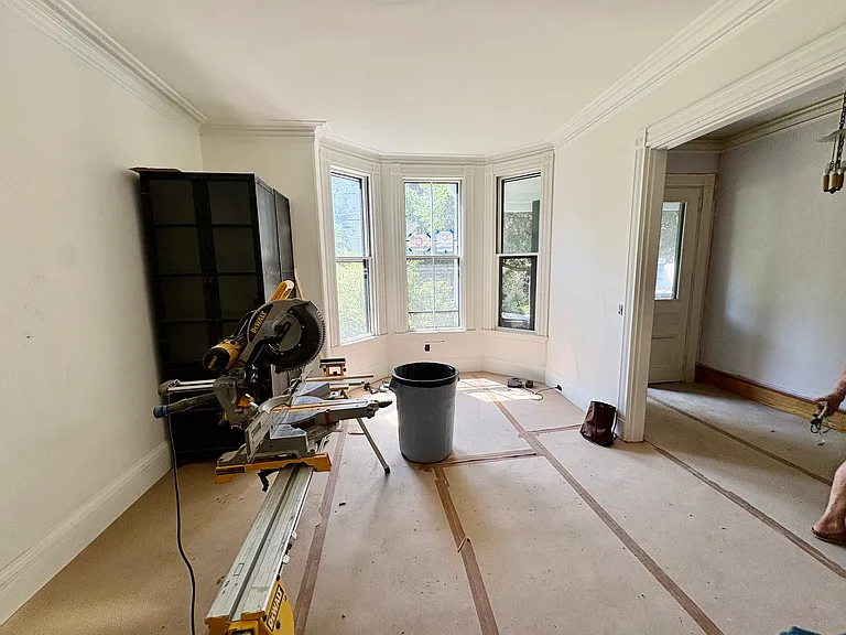 33 Brewster St — Photo 5