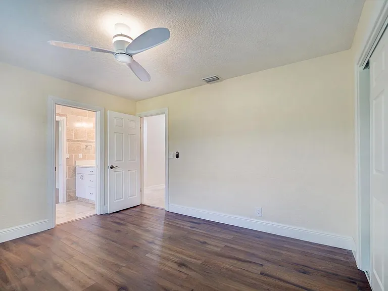 11999 Classic Dr — Photo 25