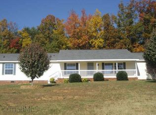 1220 W Westmoreland Rd, King, NC 27021